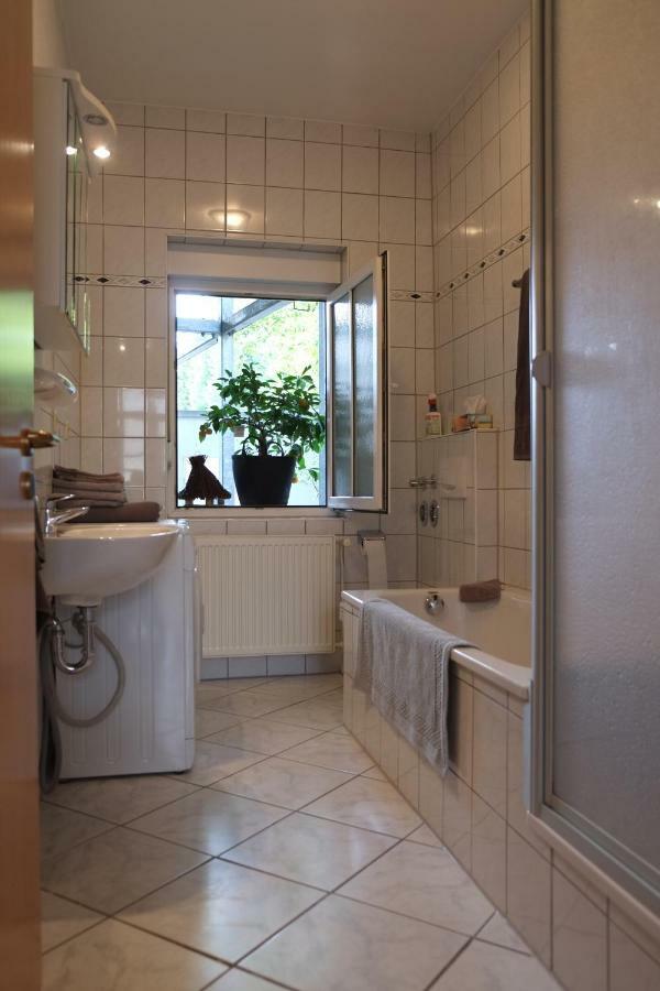 Ferienwohnung Mit Terasse Oberhausen (North Rhine-Westphalia) Exterior photo
